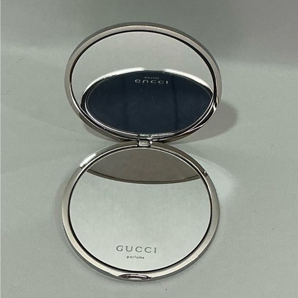 Double Etched Silver Compact Mirror Absolutely Gorgeous - Picture 6 of 6